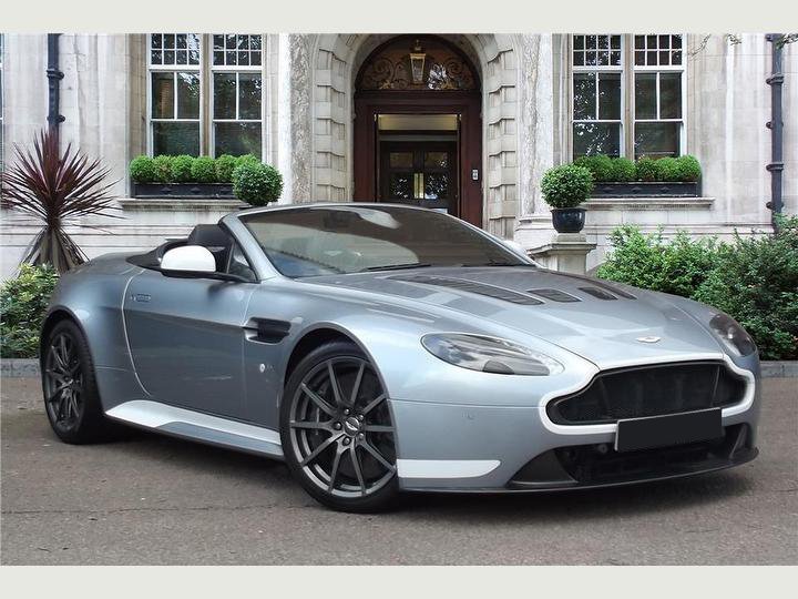 HIRE ASTON MARTIN V12 VANTAGE LIMO